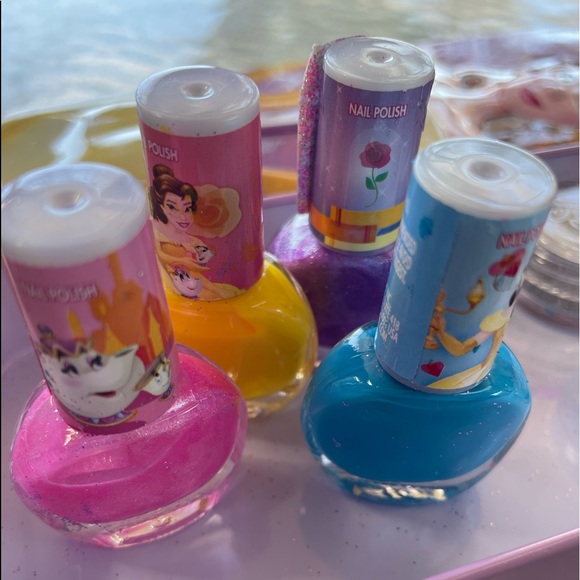 Belle 4pk Nail Polish Set - Picture 2 of 4